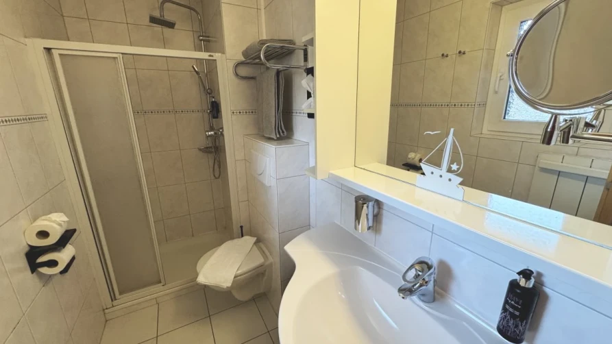 Effiziente Badezimmerausstattung im DZ Klein für Harz-Entdecker