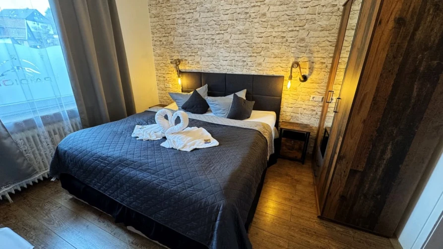 Kompaktes Doppelzimmer im Hotel Paidion – preiswerte Übernachtung ab 99 Euro