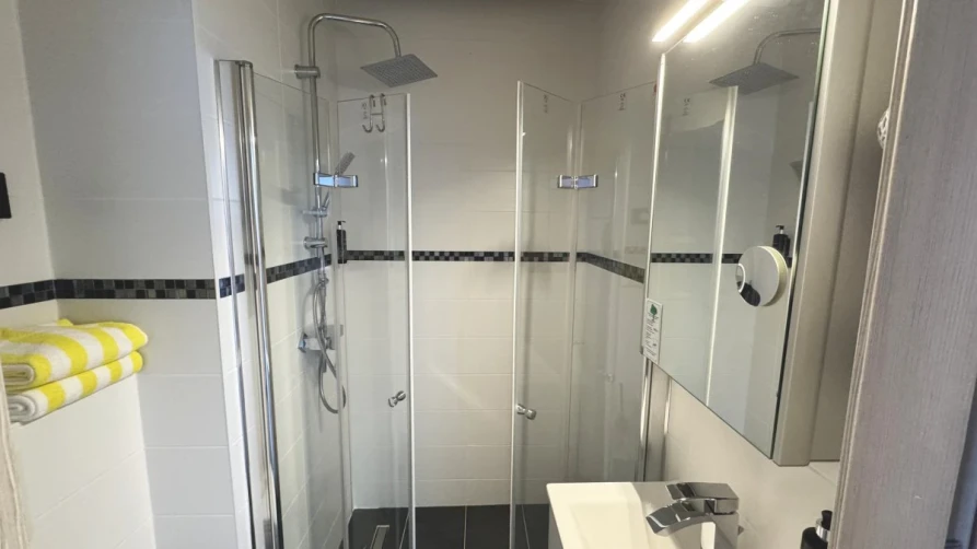 Stimmungsvolle Details in der Juniorsuite mit Balkon