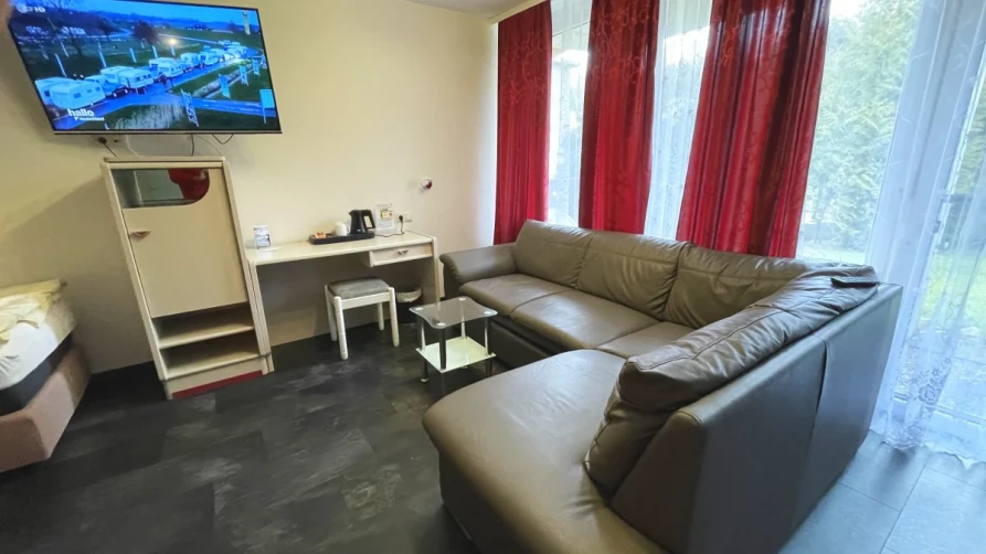 Juniorsuite mit direkter Terrasse und Nähe zum Private Spa Bereich